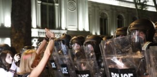 МИД дал рекомендации украинцам на фоне масштабных протестов в Грузии