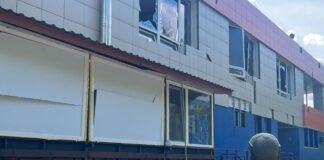 От обстрела Харькова пострадали две женщины: появились фотографии последствий