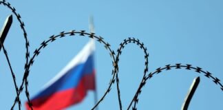 Япония ввела санкции против российских юрлиц за поставку оружия из КНДР