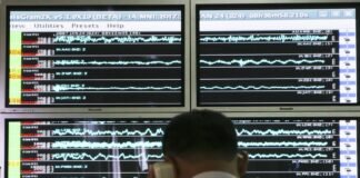 На Камчатке произошло самое мощное за десятилетие землетрясение, объявлена угроза цунами