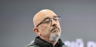 Не сейчас. РБК-Украина узнало, когда проходил обыск у экс-министра обороны Резникова