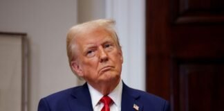 Π’ΡΠ°ΠΌΠΏ ΠΏΡΠΎΠ΄ΠΎΠ»ΠΆΠ°Π΅Ρ ΠΏΠ΅ΡΠ΅Π³ΠΎΠ²ΠΎΡΡ Ρ ΠΠ΅Π»Π΅Π½ΡΠΊΠΈΠΌ ΠΈ Π΅Π²ΡΠΎΠΏΠ΅ΠΉΡΠΊΠΈΠΌΠΈ Π»ΠΈΠ΄Π΅ΡΠ°ΠΌΠΈ