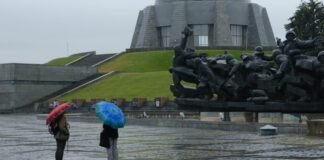 Непогода в Киеве: в центре столицы выпала полумесячная норма осадков