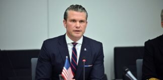 Глава Пентагона может принять участие во встрече Трампа и Путина на Аляске