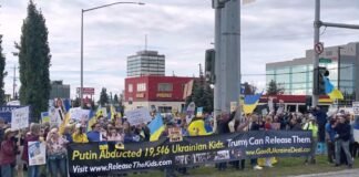 “Никогда в России”: в Анкоридже проходит большой митинг в поддержку Украины