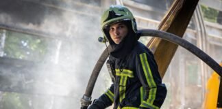 Новый вид атаки. Оккупанты сбросили на Нежин неизвестные взрывчатые вещества, – мэр