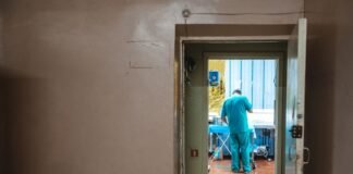 На временно оккупированные территории Украины россияне завозят врачей из Калмыкии