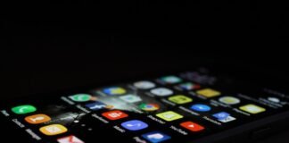 Google: Android sideloading survives new verification