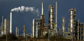 Russian industrial enterprises massively send workers on forced leave – Reuters