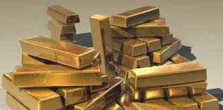 Gold prices continue to rise to a record high above $4,200 an ounce amid US-China tensions