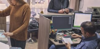 Weaponized incompetence isn’t just a problem for couples. Here’s how your coworker might be taking advantage of you.