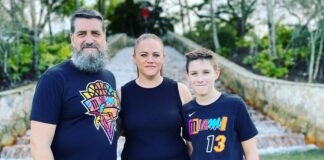 My family of 3 moved from the UK to the US. I’m lonely and worry about our aging parents being so far away.