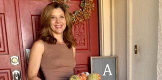 I live in Arizona, where it can be 100 degrees in the fall. I still decorate with pumpkins and fake leaves.