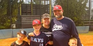 As a mother, I’m constantly surrounded by people, but I still feel lonely. I’m often too distracted to connect.