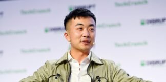 Nothing CEO says his smartphone startup is targeting Gen Z to break into a market dominated by Apple and Samsung