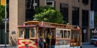 Tech hopefuls are listing San Francisco in their online bios — even if they don’t live there