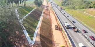 PLUS Kulai-Sedenak lane widening project – road diversions for bridge beam installation work, Oct 27-30
