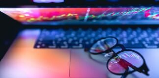 Using copy-trading tools to learn strategy and spread risk