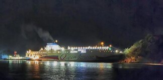 Ferry crashes into island in South Korea: officer at the helm was watching news