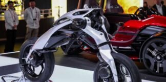 Yamaha unveils prototype alternate fuel vehicles and EVs at 2025 Japan Mobility Show in Tokyo