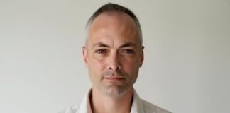 I worked in tech for over 20 years. Now I’m getting a master’s in AI because there’s too much for me to learn alone.