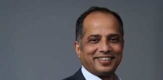 How AI will affect jobs at banks’ front, middle, and back offices, according to a 20-year banking veteran