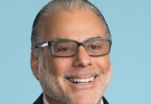 Jeff Bezos’ dad hired a CEO to run his fortune. Here’s why the superrich are poaching Wall Street bankers to manage theirs.