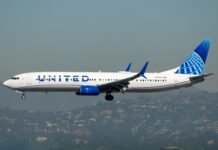 Passengers sued United over its windowless window seats. Now the airline wants the suit thrown out.