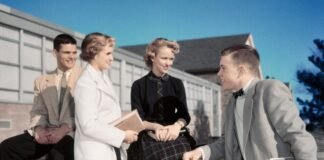 Bill Ackman’s one-liner for young men looking to meet women is more than just dating advice