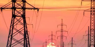 Almost 5,000 subscribers left without electricity due to Russian attack on Zaporizhzhia district – OVA