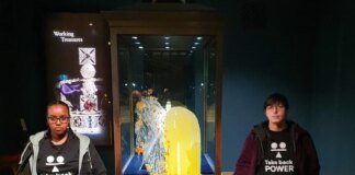 Activists threw food at the display case with the Crown Jewels in the Tower of London
