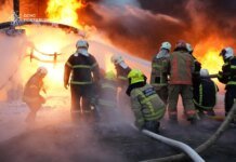 Rescuers are eliminating the consequences of the attack in Kremenchuk: fires at infrastructure facilities are partially localized – SES