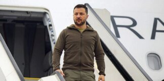 Zelenskyy arrives in Britain