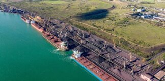 Russian strikes cut off power to railway sections on approaches to Pivdennyi port