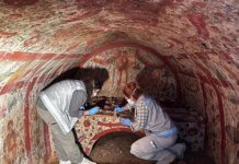 Archaeologists in Turkey discover a vibrant 3rd-century fresco depicting Jesus