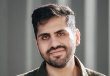 A software engineer who landed roles at Amazon, Microsoft, and Salesforce shares his 5 tips for getting hired