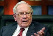 Todd Combs is leaving Warren Buffett’s Berkshire Hathaway to join JPMorgan