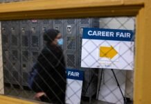 A ‘jobless boom’ is shaping up to be the story of the 2026 economy