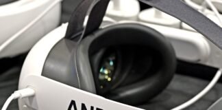 Anduril COO breaks down his method for catching up on Slack messages