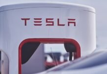 Elon Musk explores “mega-merger” between SpaceX, Tesla and xAI