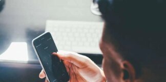 Iranian authorities cut off internet and mobile communications