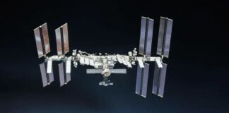 NASA prematurely brings 4 astronauts back from ISS due to medical issues