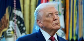 Trump threatens tariffs on countries that do not support his Greenland plans