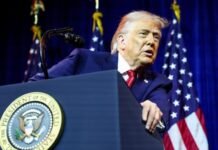 Donald Trump says Venezuela would give 30 to 50 million barrels of oil to the US, to be controlled by him