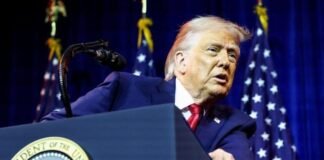 Donald Trump says Venezuela would give 30 to 50 million barrels of oil to the US, to be controlled by him