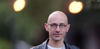 Shopify’s CEO says companies that hire founders often make a big mistake: Don’t ‘put them in like founder day care’