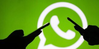 Russian authorities blocked WhatsApp, making the service inaccessible – FT