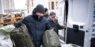 The first 10,000 "Warmth Packages" were received by residents of Kyiv and the region: what's inside