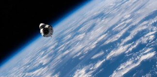 NASA allowed astronauts to take smartphones into space