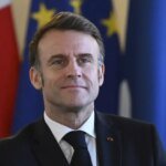 Macron does not plan to meet with Putin "in the coming days"